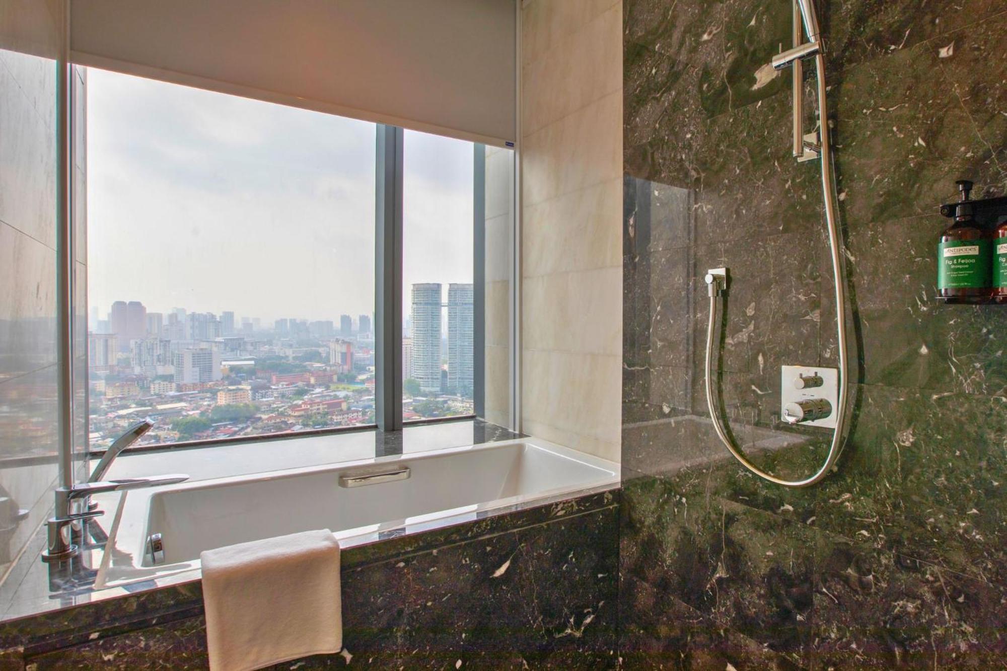 Crowne Plaza Kuala Lumpur City Centre By Ihg Экстерьер фото